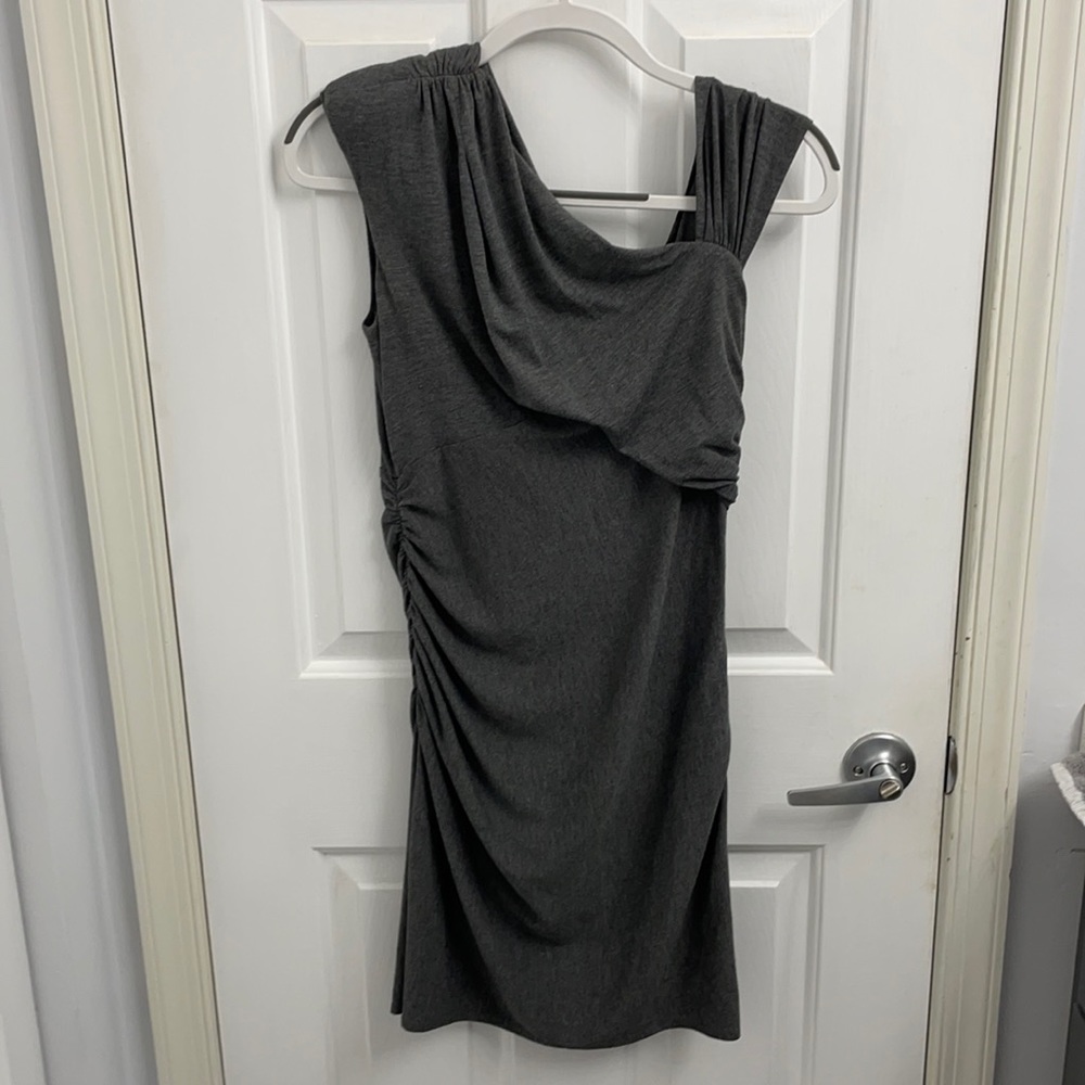 Gray sleeveless dress size 6